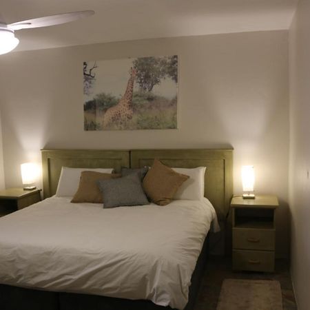 Simunye Livivane Guest House מראה חיצוני תמונה