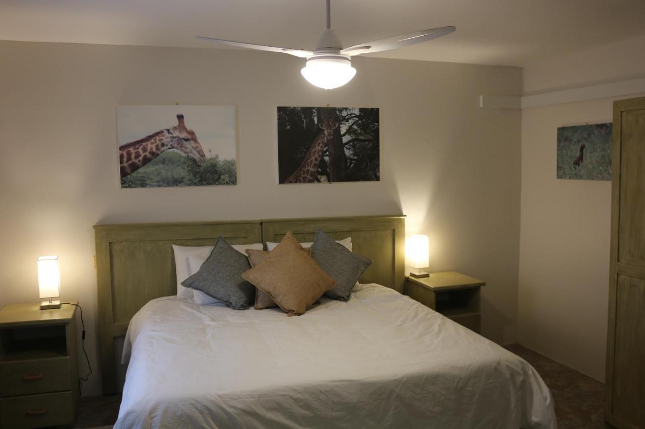 Simunye Livivane Guest House מראה חיצוני תמונה