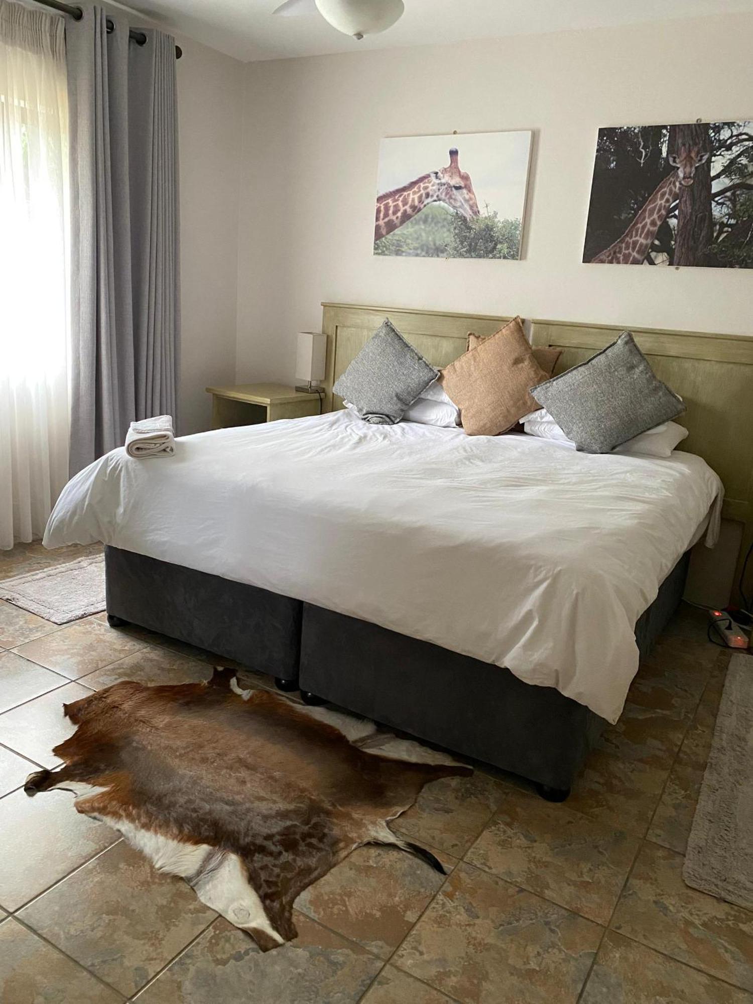 Simunye Livivane Guest House מראה חיצוני תמונה